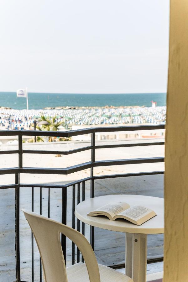 Hotel Royal Cattolica Luaran gambar