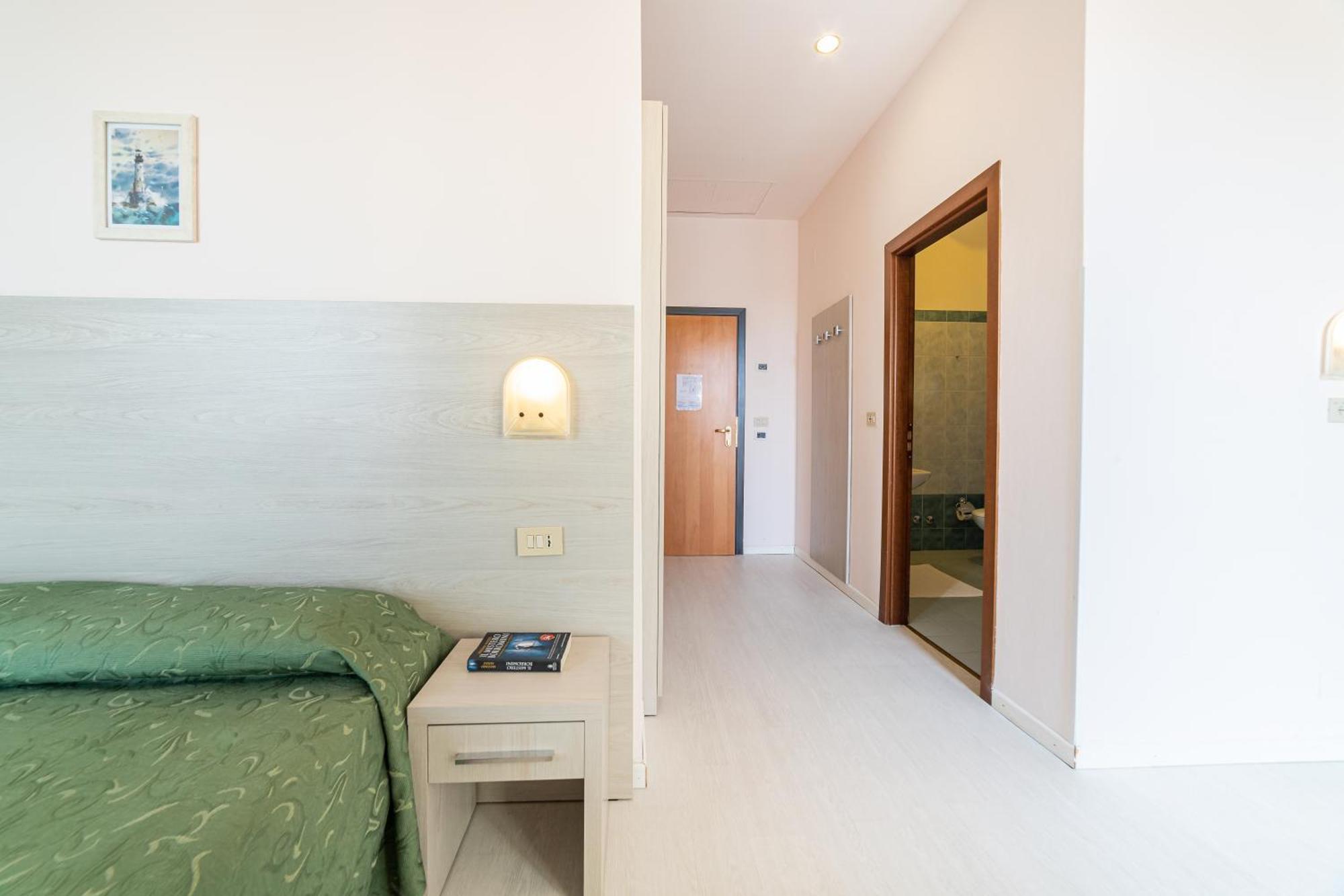 Hotel Royal Cattolica Luaran gambar