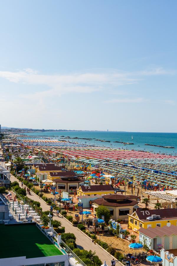 Hotel Royal Cattolica Luaran gambar